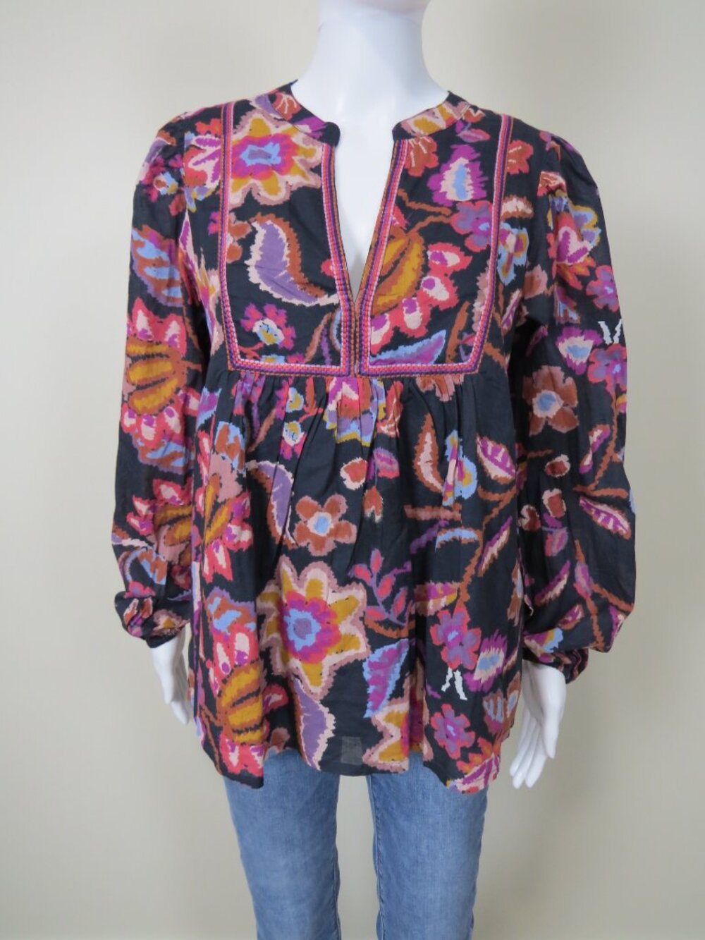 NEW Molly Bracken Cotton Floral 'Liv' Top, SIZE Medium, Lined Blue